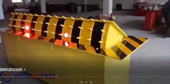 Red Led Traffic Light Automatically Hydraulic Road Blocker With Rising Vehicle Blocker
