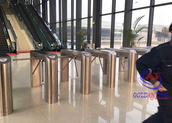 SS 304/316 3 κυλώντας περιστροφικές πύλες με τον τρόπο λειτουργίας κουμπιών/καρτών/τηλεχειρισμού