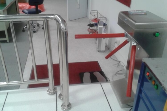 IP62 πρόσβαση τρεις περιστροφικές πύλες ελέγχου προσπέλασης όπλων αμφίδρομα 110V/220V καρτών ταυτότητας ολοκληρωμένου κυκλώματος